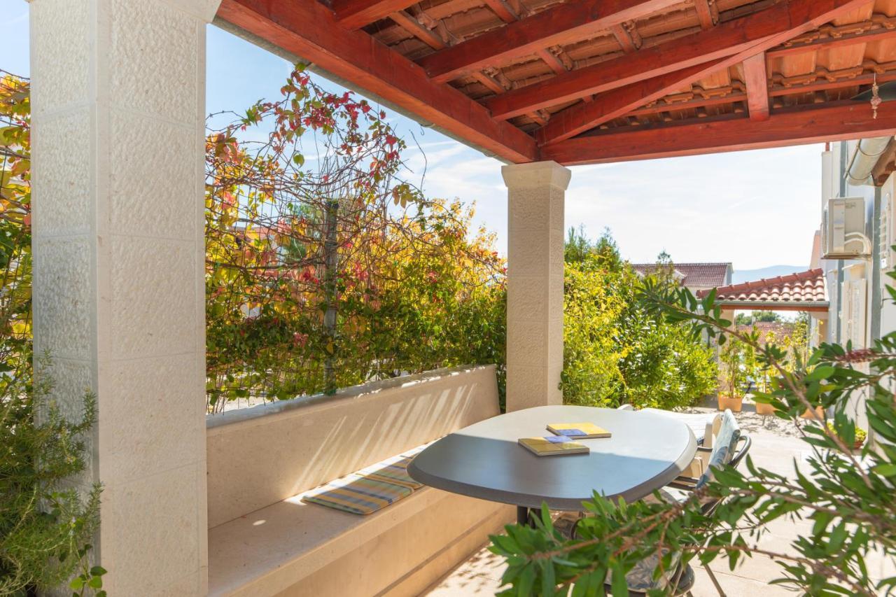 Apartments Lux Bol Exterior foto