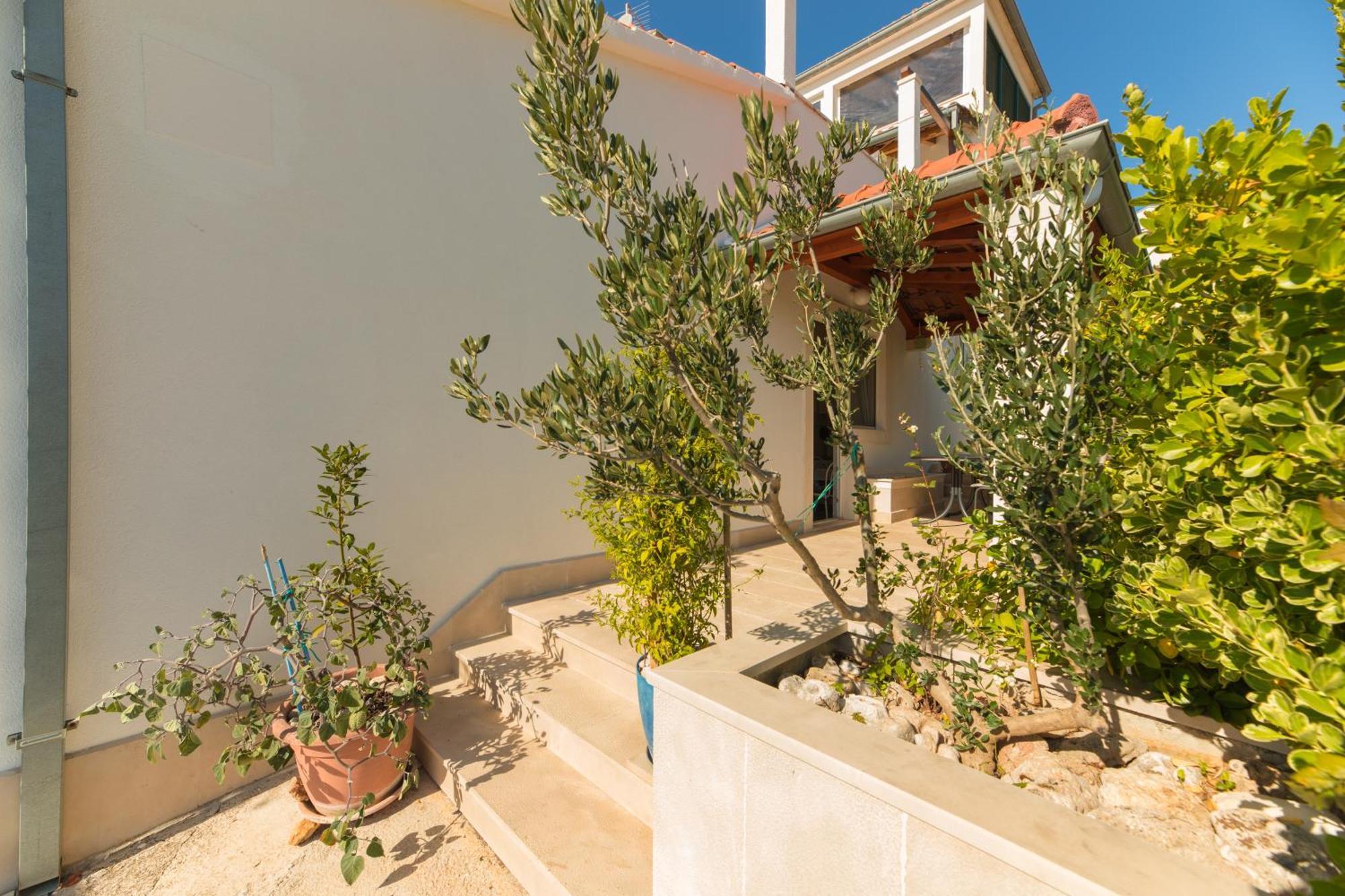Apartments Lux Bol Exterior foto